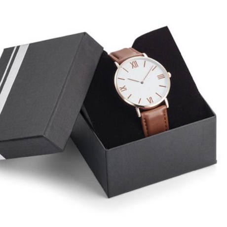 Montre avec cadran en métal personnalisée fabriquée en 🇫🇷