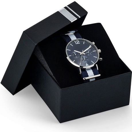 Montre avec cadran en métal personnalisée fabriquée en 🇫🇷